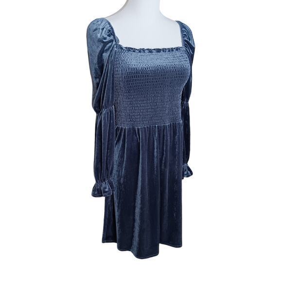 NEW MACY'S‎ Smocked Velvet Dress Square Neck Puff Sleeves Blue Size Medium - Picture 13 of 14